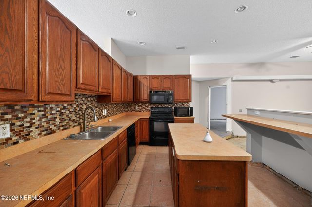 4402 KENNDLE Road, Jacksonville, FL 32208