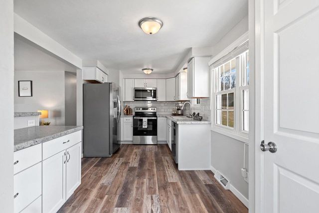 1914 LILAC LANE, Green Bay, WI 54302