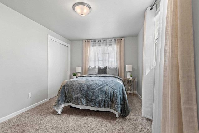 1914 LILAC LANE, Green Bay, WI 54302