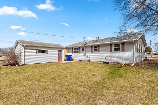 1914 LILAC LANE, Green Bay, WI 54302