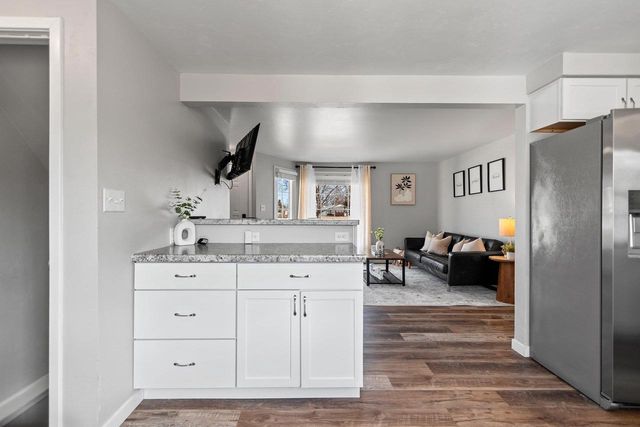 1914 LILAC LANE, Green Bay, WI 54302