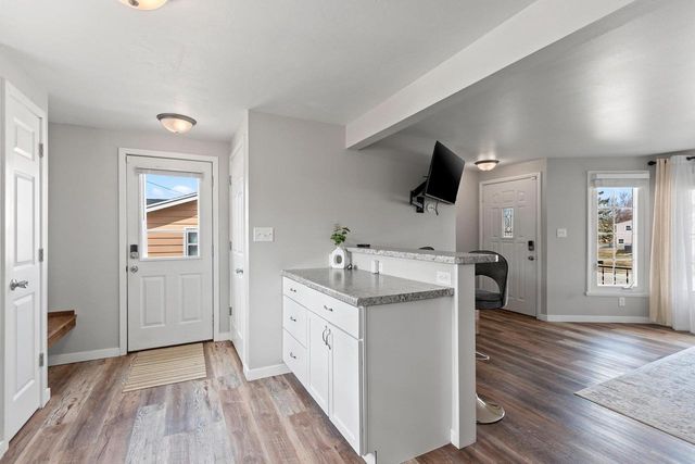 1914 LILAC LANE, Green Bay, WI 54302