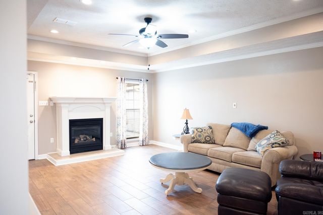 27 Hummingbird Drive, Vilonia, AR 72173