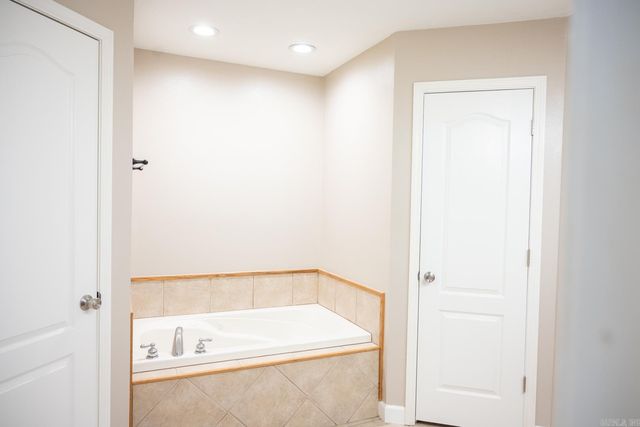 27 Hummingbird Drive, Vilonia, AR 72173