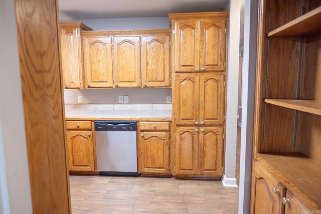 27 Hummingbird Drive, Vilonia, AR 72173