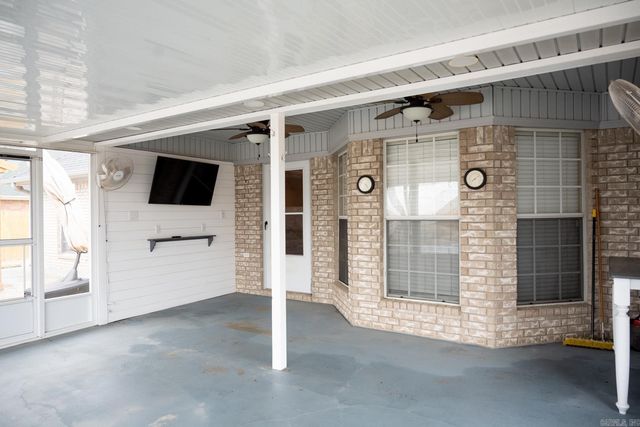 27 Hummingbird Drive, Vilonia, AR 72173