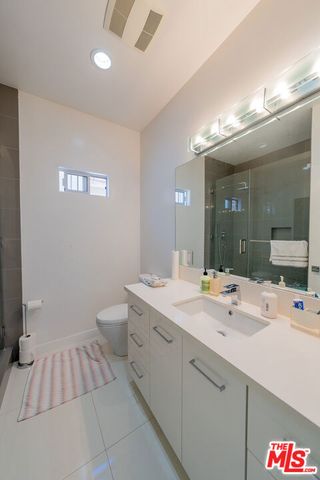2256 Montrose Avenue 2, Montrose, CA 91020