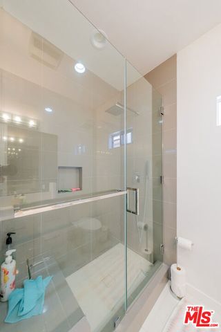 2256 Montrose Avenue 2, Montrose, CA 91020