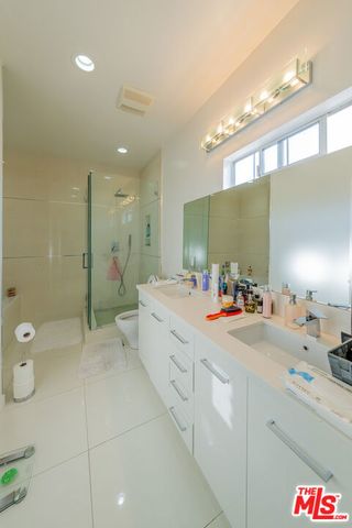 2256 Montrose Avenue 2, Montrose, CA 91020