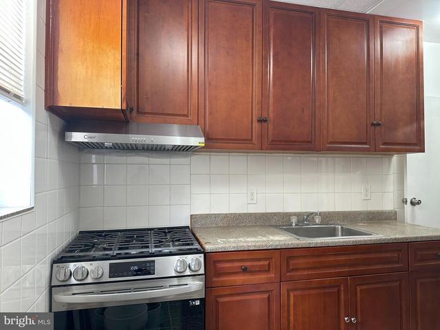 720 WINTON ST, Philadelphia, PA 19148