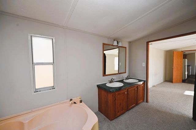 762 West Bear Grass Rd., Longs, SC 29568