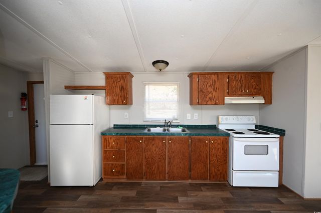 762 West Bear Grass Rd., Longs, SC 29568