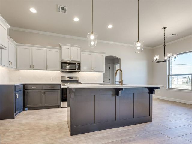 4132 Grassland Court, Edmond, OK 73025