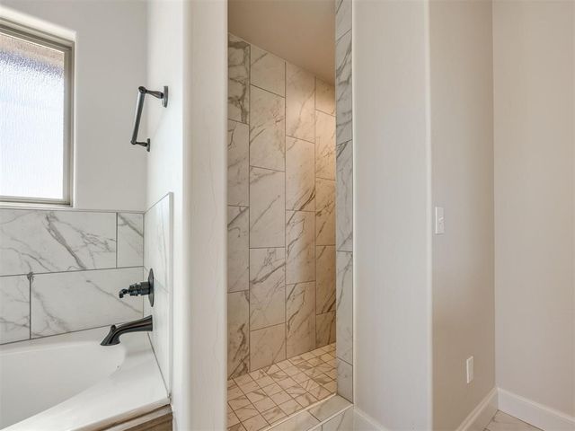 4132 Grassland Court, Edmond, OK 73025