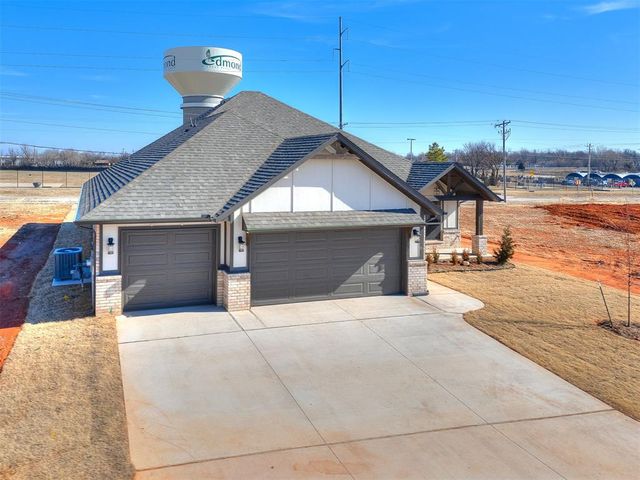 4132 Grassland Court, Edmond, OK 73025