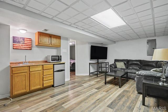 2028 Waybridge Lane, Fenton, MO 63026