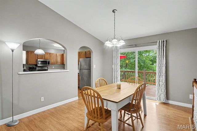2028 Waybridge Lane, Fenton, MO 63026