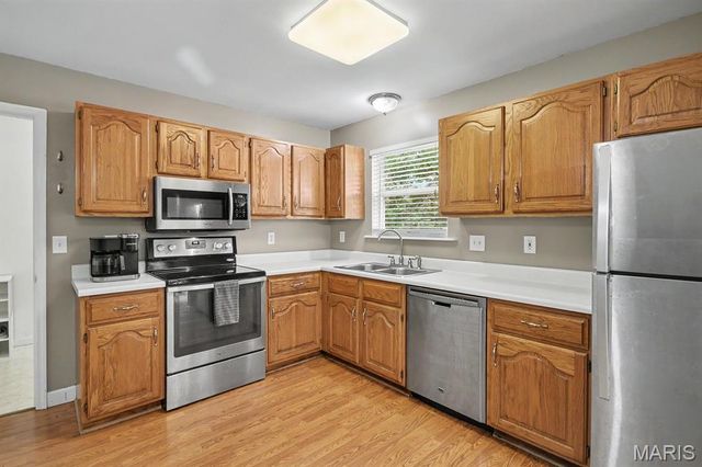 2028 Waybridge Lane, Fenton, MO 63026