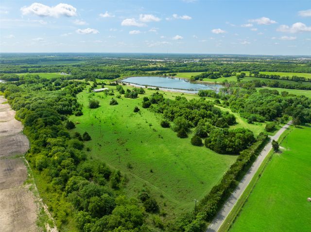 318 Cold Springs Road, Van Alstyne, TX 75495