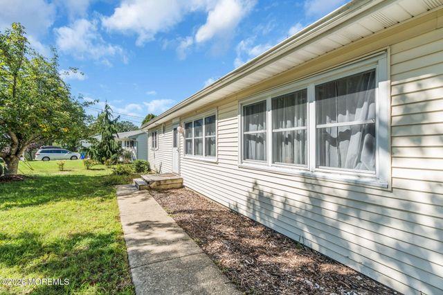 308 Emerald Drive, Brick, NJ 08723