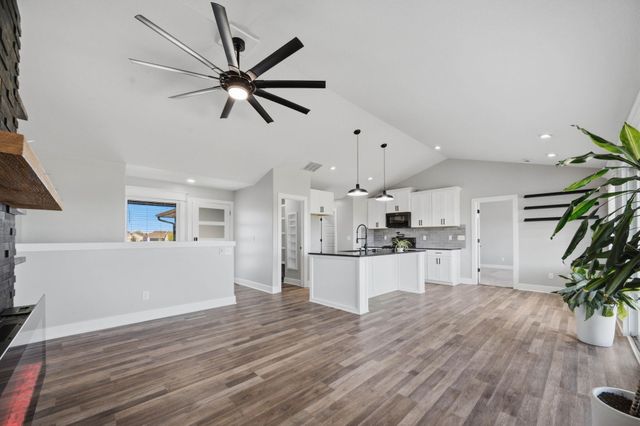 2421 E Velvet Leaf, Andover, KS 67002