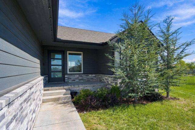 2421 E Velvet Leaf, Andover, KS 67002