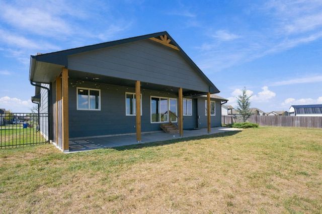 2421 E Velvet Leaf, Andover, KS 67002