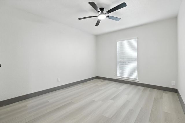5221 Knox Drive, The Colony, TX 75056