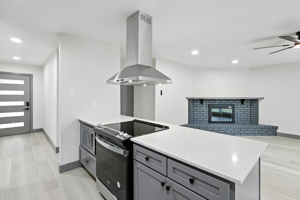 5221 Knox Drive, The Colony, TX 75056