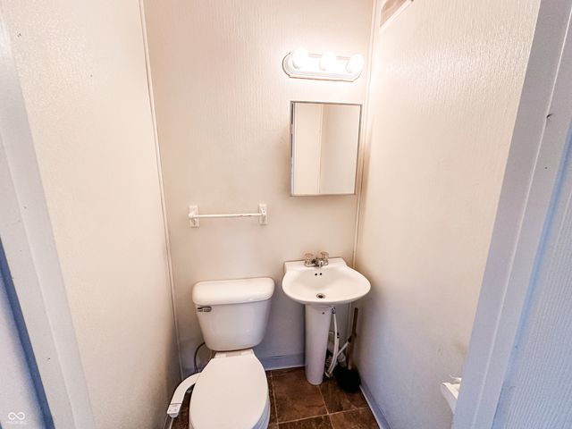 3631 Andover Road, Anderson, IN 46013