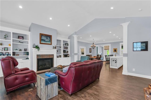 135 Village Drive, Clarkesville, GA 30523