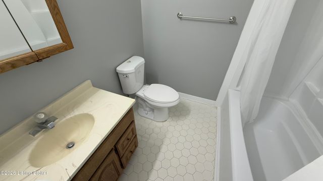 729 E Court Ave, Jeffersonville, IN 47130