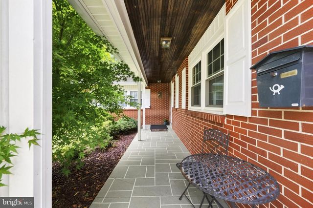 305 MERIDEN DR, Newark, DE 19711