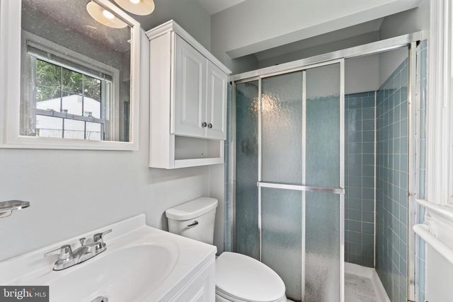 305 MERIDEN DR, Newark, DE 19711