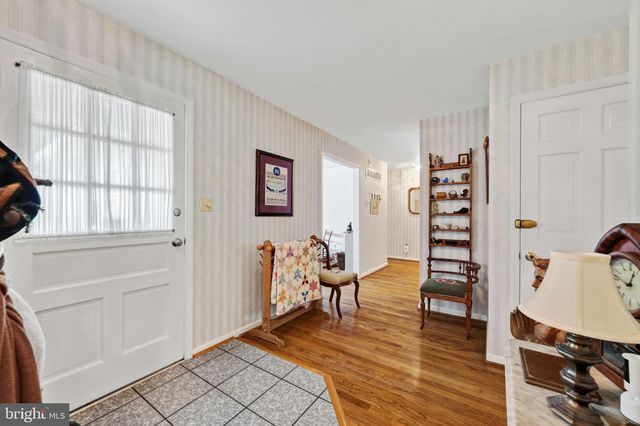 305 MERIDEN DR, Newark, DE 19711