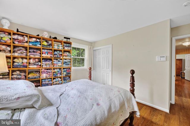 305 MERIDEN DR, Newark, DE 19711