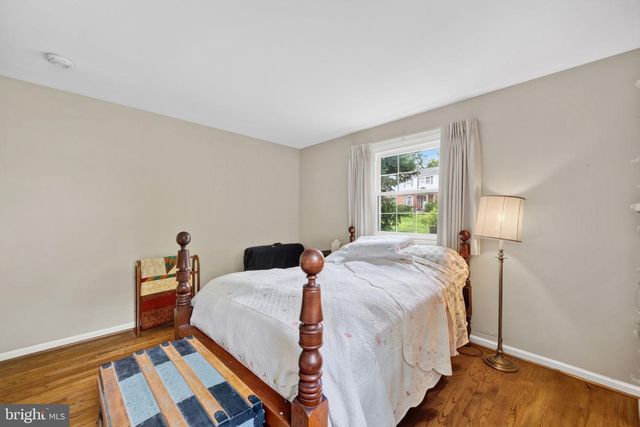 305 MERIDEN DR, Newark, DE 19711