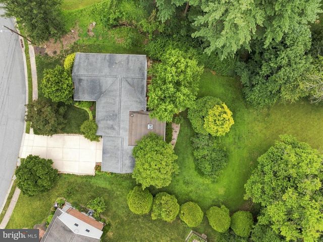 305 MERIDEN DR, Newark, DE 19711