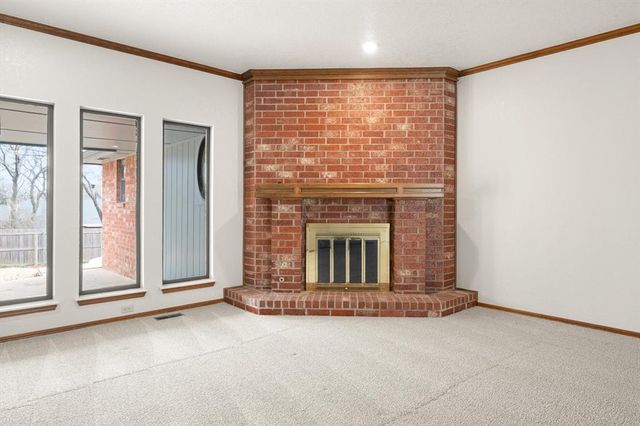 916 Fox Hill Drive, Edmond, OK 73034