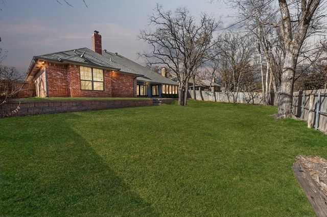 916 Fox Hill Drive, Edmond, OK 73034