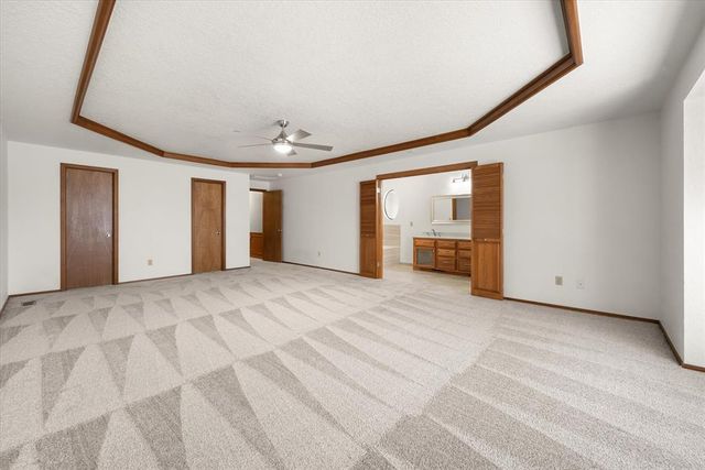 916 Fox Hill Drive, Edmond, OK 73034