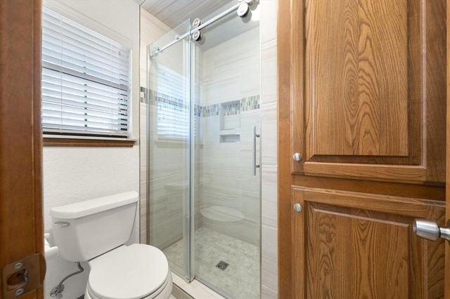 916 Fox Hill Drive, Edmond, OK 73034