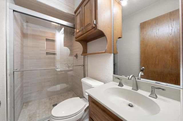 916 Fox Hill Drive, Edmond, OK 73034