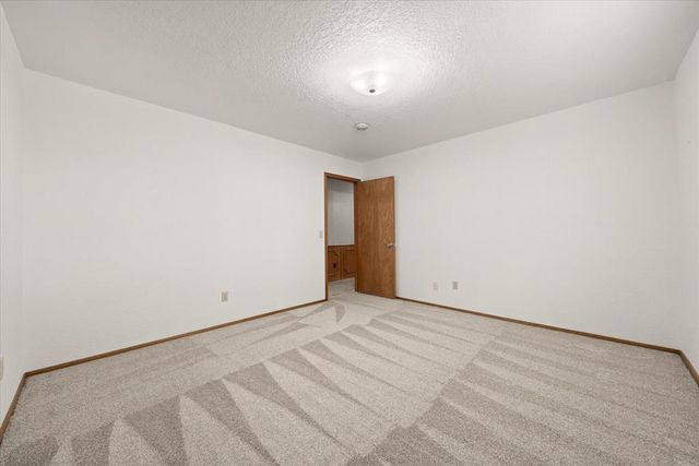 916 Fox Hill Drive, Edmond, OK 73034