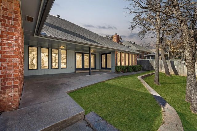 916 Fox Hill Drive, Edmond, OK 73034