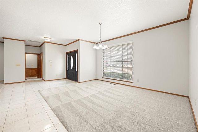 916 Fox Hill Drive, Edmond, OK 73034