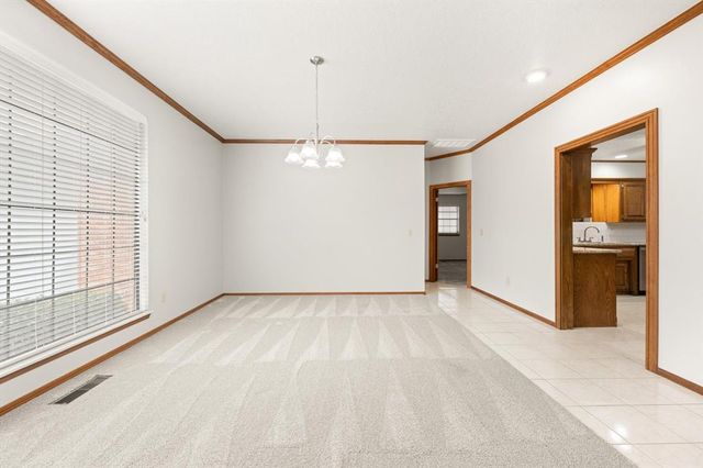 916 Fox Hill Drive, Edmond, OK 73034