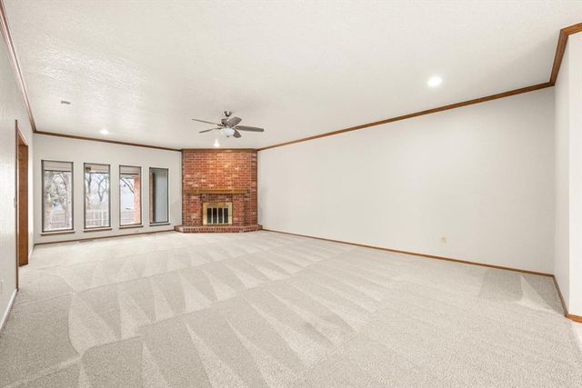 916 Fox Hill Drive, Edmond, OK 73034