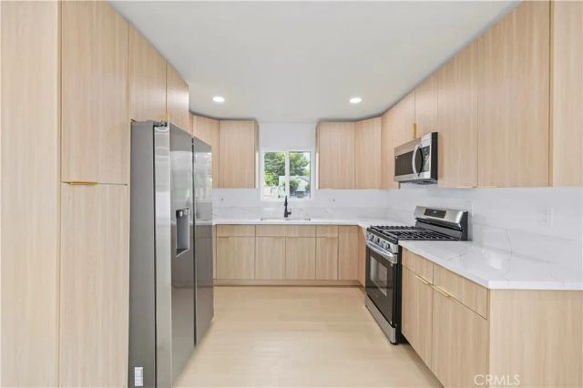 28201 Hot Springs, Canyon Country, CA 91351