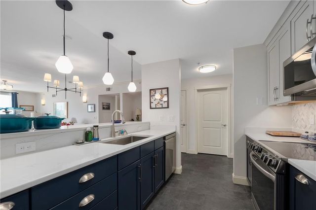 333 Atwells Avenue 206, Providence, RI 02903